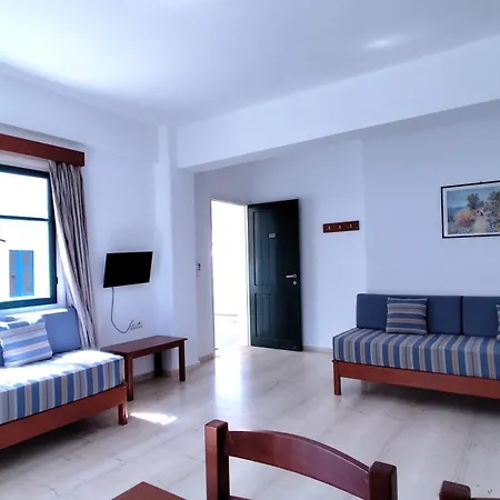 Niros Beachfront * Kokkini Hani