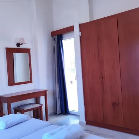 Hotel de apartamente Niros Beachfront *
